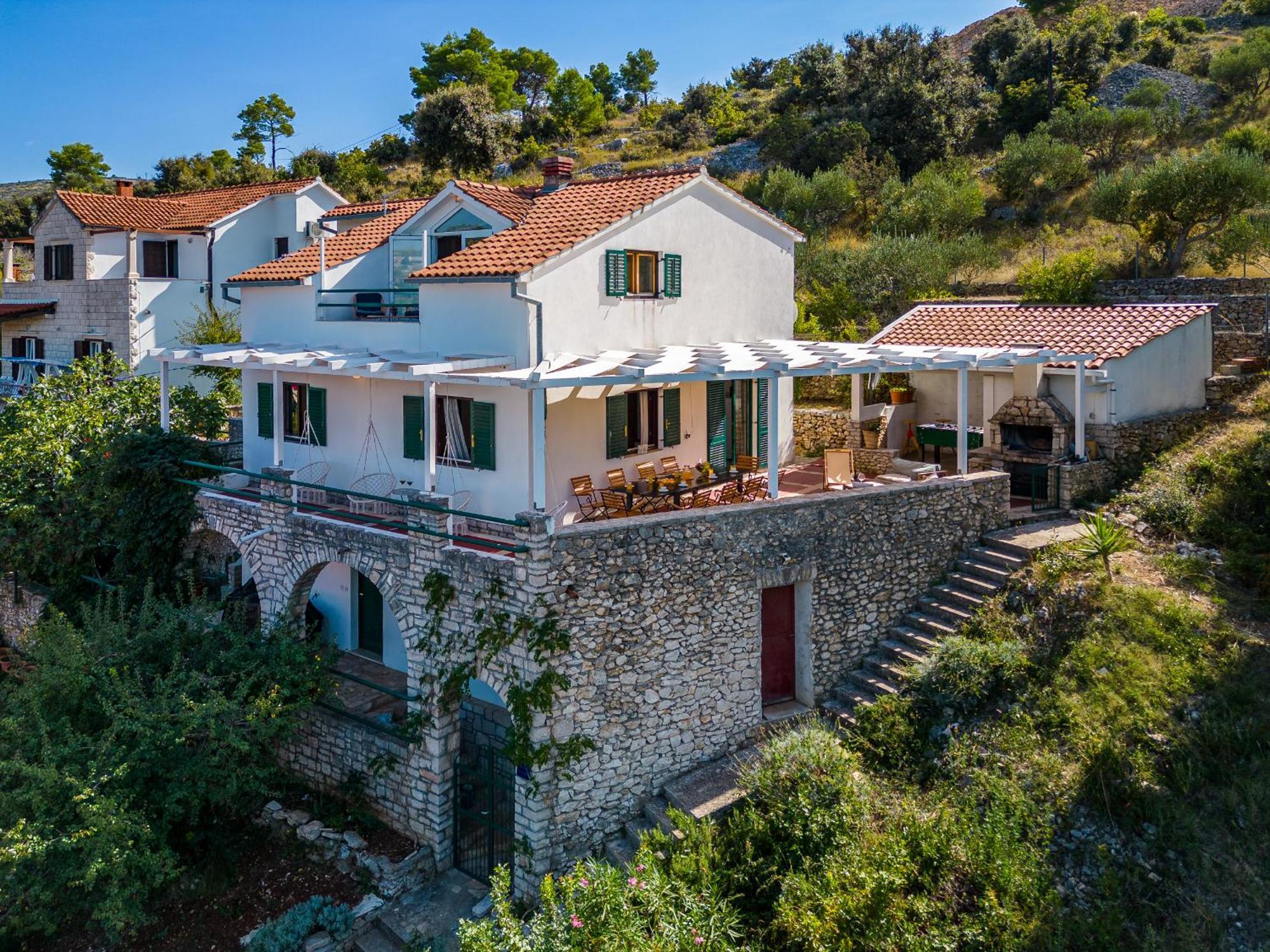 Vila Tudor Bobovisca Екстериор снимка