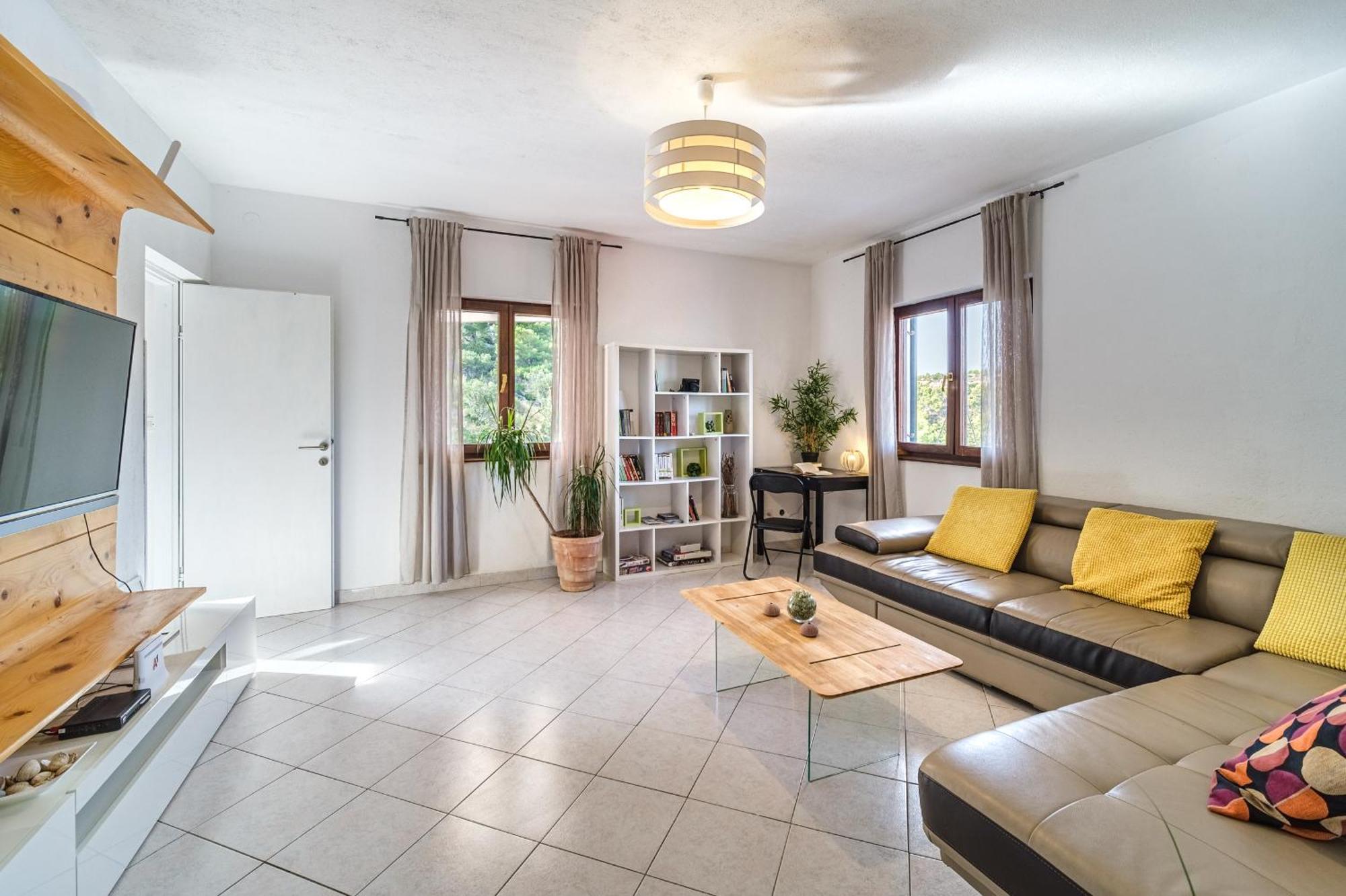 Vila Tudor Bobovisca Екстериор снимка